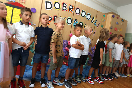 PRVI ŠOLSKI DAN UNEC 23 FOTO LJUBO VUKELIČ